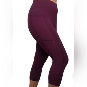 Lululemon Mind Over Miles Cropped leggings with perforations